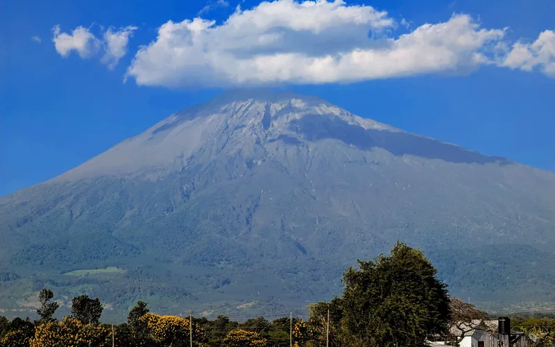 4-Day Mount Meru Trekking